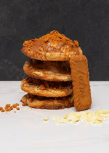 BG Biscoff stuffed protein cookie