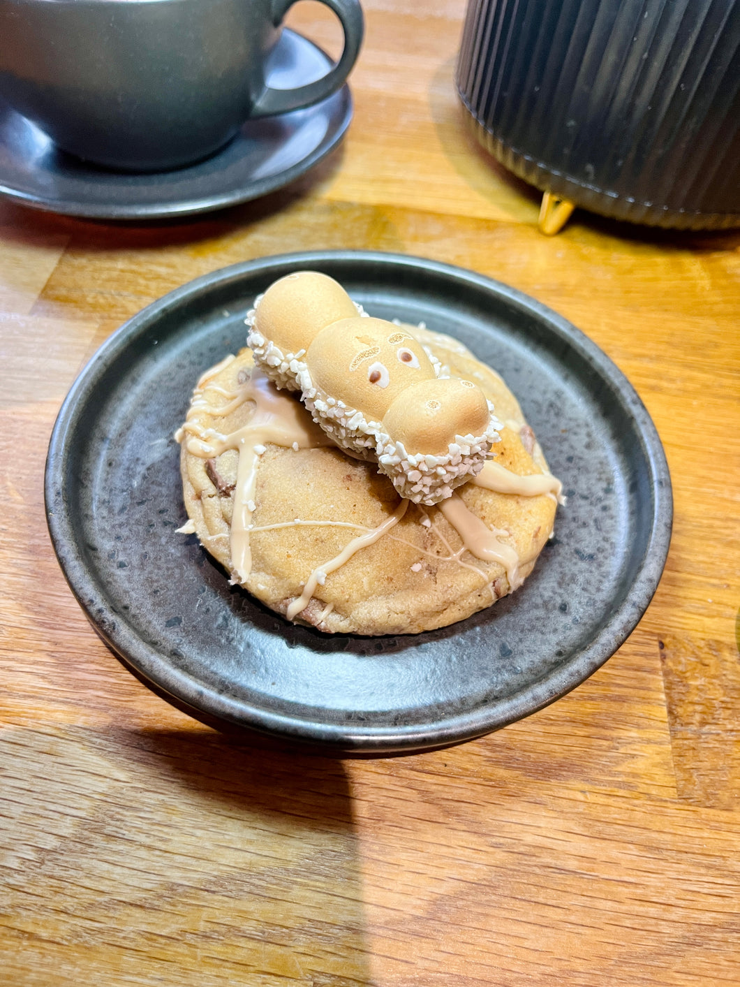 BG Kinder Stuffed Protein Cookie